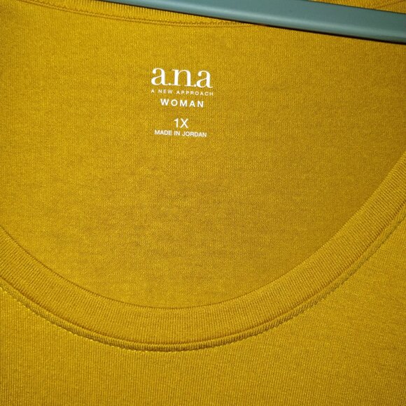 a.n.a. Top - Picture 2 of 3